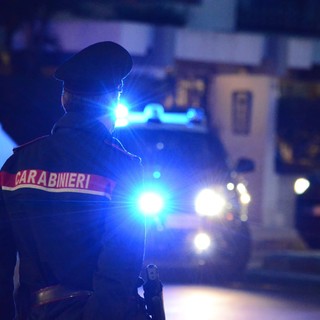 Centro storico, ruba un trolley e nasconde hashish, crack e coltello: denunciata Centro storico, ruba un trolley e nasconde hashish, crack e coltello: denunciata