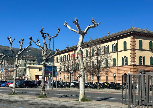 Tensione al carcere di Marassi: auto degli agenti vandalizzate nella notte