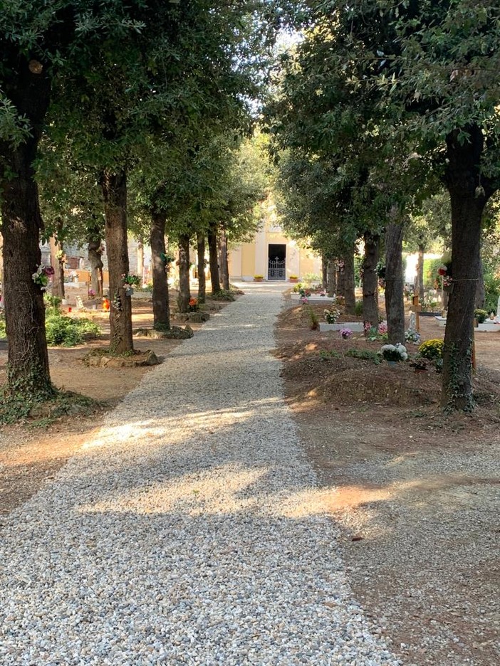 Recco, cimiteri chiusi per forte vento