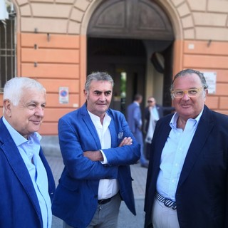 Forza Italia in visita nel carcere di Marassi a Genova: "Bonafede batta un colpo"