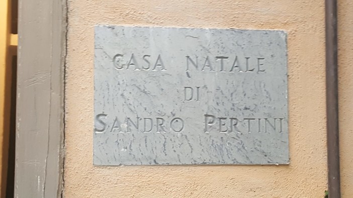 Visite alla casa natale del Presidente Pertini: un bando per le quinte superiori per valorizzarne la memoria Visite alla casa natale del Presidente Pertini: un bando per le quinte superiori per valorizzarne la memoria