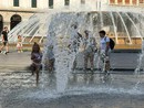 Emergenza caldo, scatta l’allerta per ondata di calore: bollino giallo oggi e domani, 18 e 19 agosto