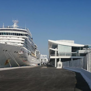 Costa Luminosa a Savona, Caprioglio: "La nave lascerà la città dopo le operazioni di sanificazione"