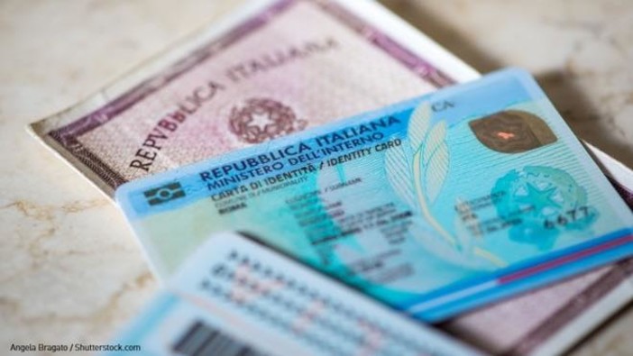 Avegno, addio alla carta d'identità cartacea: il Sindaco sollecita il passaggio alla CIE Avegno, addio alla carta d'identità cartacea: il Sindaco sollecita il passaggio alla CIE