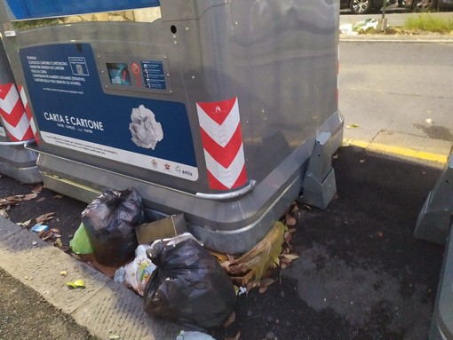 Valbisagno, critiche ai nuovi cassonetti 'intelligenti', &quot;Il sistema non va&quot;, l'azienda: &quot;Tempo per migliorarlo&quot;