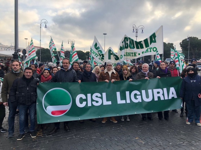 Decesso dell'operaio investito sull'A12, la Cisl: "Troppo tempo che morti e infortuni sul lavoro continuano ad aumentare" Decesso dell'operaio investito sull'A12, la Cisl: "Troppo tempo che morti e infortuni sul lavoro continuano ad aumentare"