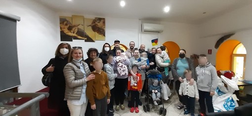 Emergenza Ucraina, consegnati i primi 8 baby kit alle mamme ucraine Emergenza Ucraina, consegnati i primi 8 baby kit alle mamme ucraine
