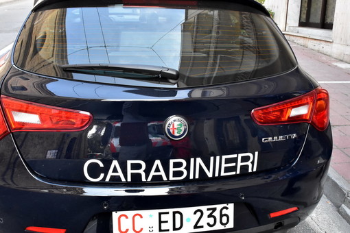 Controlli nel centro storico, Carabinieri identificano 150 persone