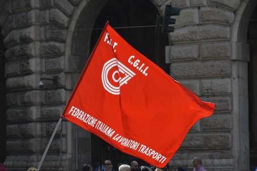 Solidarietà dalla Cgil ai lavoratori della società 'New Gel' Solidarietà dalla Cgil ai lavoratori della società 'New Gel'