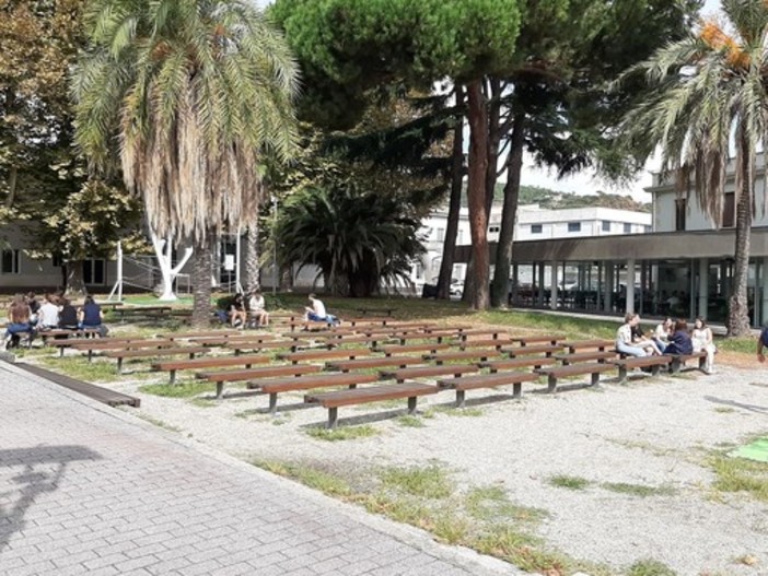 Università, via alla ripartenza con aule al 20%. Rettore Delfino: "Vogliamo dare un segnale" Università, via alla ripartenza con aule al 20%. Rettore Delfino: "Vogliamo dare un segnale"