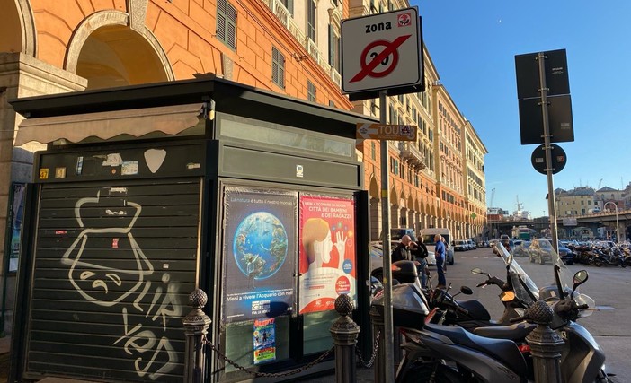 L’arte contemporanea ‘sbarca’ in via Turati: l’ex edicola diventa un ‘pop corner’ firmato Alessandro Piano