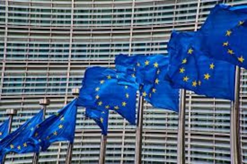 Lo stato della salute nell'UE: la tendenza più importante nei vari paesi è una maggiore attenzione alla prevenzione e all'assistenza sanitaria primaria Lo stato della salute nell'UE: la tendenza più importante nei vari paesi è una maggiore attenzione alla prevenzione e all'assistenza sanitaria primaria
