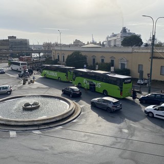Parcheggio bus a lunga percorrenza in Via Fanti d’Italia, si apre una possibile soluzione: individuata l'area a nord della rotonda