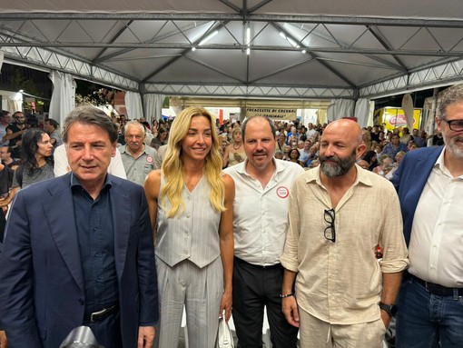 Festa dell'Unità, Conte attacca il Governo: "Zero riforme e italiani in difficoltà: Meloni vada a casa" Festa dell'Unità, Conte attacca il Governo: "Zero riforme e italiani in difficoltà: Meloni vada a casa"