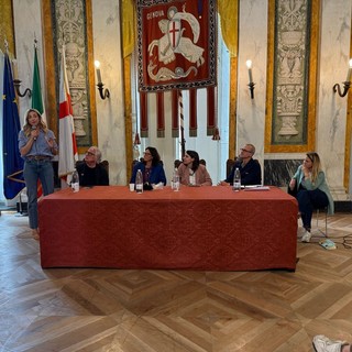 Il Comune rilancia i diritti LGBTQIA+: “Nessuno deve sentirsi invisibile”