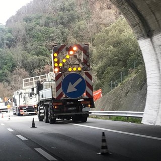 A10. riapre con una corsia in deviazione sulla carreggiata opposta il tratto Genova Aeroporto-Pra’ in direzione Savona