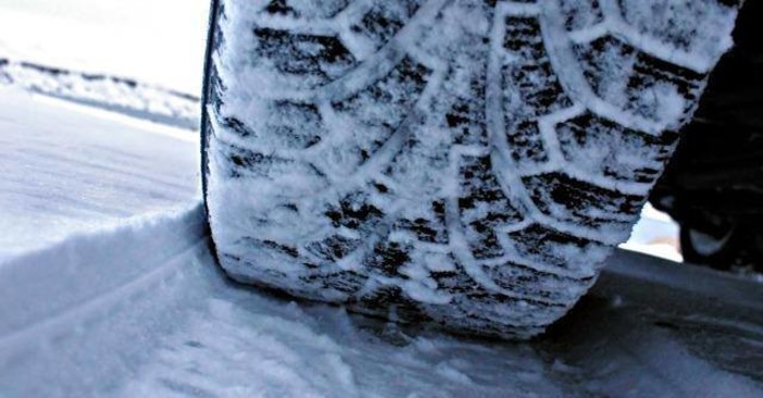 Dal 15 novembre torna l'obbligo di dotazioni invernali per i veicoli sulle strade provinciali Dal 15 novembre torna l'obbligo di dotazioni invernali per i veicoli sulle strade provinciali