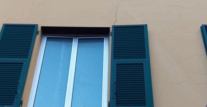 Sampierdarena, allarme per crepa a uno stabile in via Molteni: nessun pericolo secondo i sopralluoghi tecnici