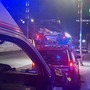 Dà fuoco ai cartoni sotto i portici e poi lancia pietre contro i passanti: fermato in via XII Ottobre Dà fuoco ai cartoni sotto i portici e poi lancia pietre contro i passanti: fermato in via XII Ottobre