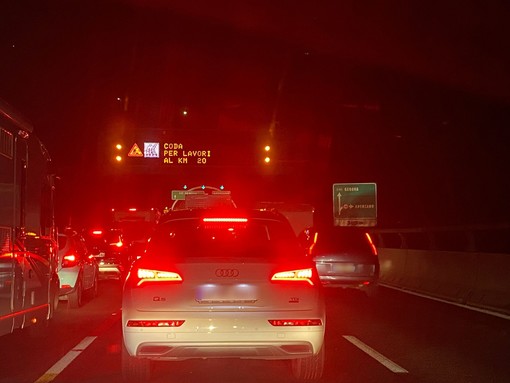 Caos Autostrade, terminati i lavori in Galleria Castello: "Dal prossimo weekend due corsie in entrambi i sensi di marcia" Caos Autostrade, terminati i lavori in Galleria Castello: "Dal prossimo weekend due corsie in entrambi i sensi di marcia"