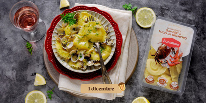 Sotto la prima casellina c'è la ricetta dei Granpanzerotti Gamberi e polpa di Granchio con vongole e salsa al limone. In coda all'articolo, il calendario dell'Avvento 2021 e tre scatti delle tre generazioni della &quot;famiglia Scoiattolo&quot;