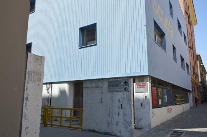 "Il centro civico Buranello non chiude, anzi verrà rifatto il tetto della palestra" "Il centro civico Buranello non chiude, anzi verrà rifatto il tetto della palestra"