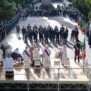 Commemorazione dei caduti di tutte le guerre al cimitero di Staglieno (FOTO) Commemorazione dei caduti di tutte le guerre al cimitero di Staglieno (FOTO)