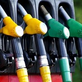 Caro benzina, Dameri (Confesercenti Liguria): "Price cap solo se esteso a tutti i marchi e senza gravare sui gestori" Caro benzina, Dameri (Confesercenti Liguria): "Price cap solo se esteso a tutti i marchi e senza gravare sui gestori"