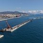 Nuova diga foranea, posato un altro cassone: la barriera raggiunge i 1.670 metri di estensione Nuova diga foranea, posato un altro cassone: la barriera raggiunge i 1.670 metri di estensione