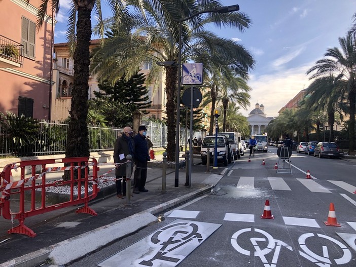 Chiavari: nuova segnaletica pe la pista ciclabile in centro storico