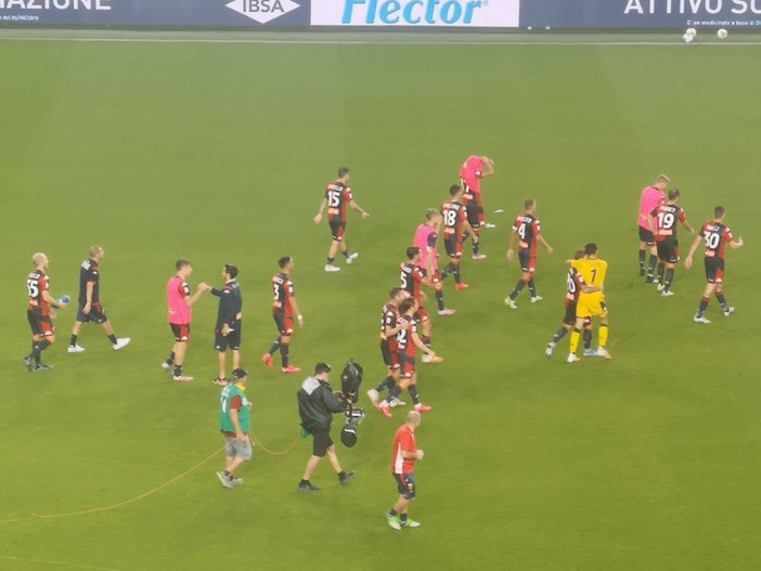 Covid: Genoa, altri cinque giocatori sono risultati negativi Covid: Genoa, altri cinque giocatori sono risultati negativi