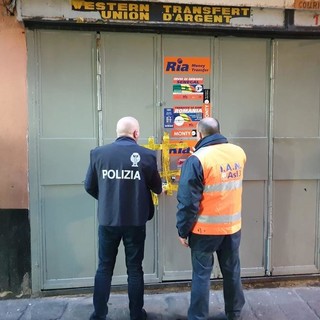 Chiuso un alimentari di via Pré per gravi carenze igienico-sanitarie