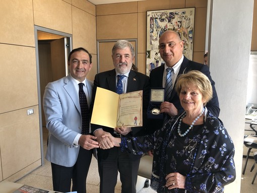 Al sindaco Marco Bucci il premio Italiani Controvento