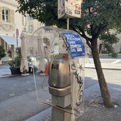 Cabine telefoniche addio: anche a Genova parte la rimozione
