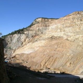 Attività estrattive. Regione Liguria, Anci e Confindustria firmano un protocollo d'intesa Attività estrattive. Regione Liguria, Anci e Confindustria firmano un protocollo d'intesa