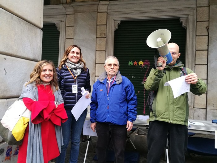 Caccia al Tesoro Natalizia: le famiglie hanno "invaso" i caruggi Caccia al Tesoro Natalizia: le famiglie hanno "invaso" i caruggi