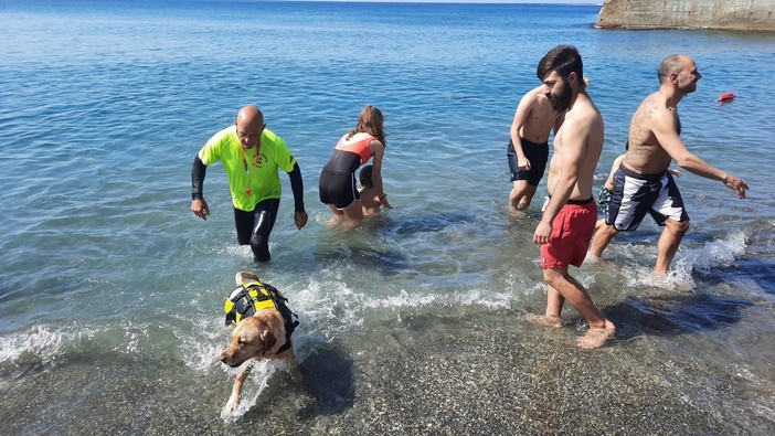 "Conosciamo il mare", 200 bambini imparano a galleggiare grazie al progetto rivolto alle scuole dell'infanzia