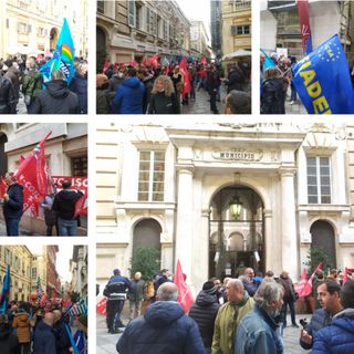 Sciopero e presidio davanti al comune dei lavoratori dell'igiene ambientale, "Da tre anni attendiamo il rinnovo del contratto" (FOTO e VIDEO)