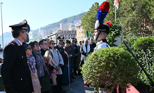 Genova Est, 49 anni dal sacrificio del brigadiere Ruggero Volpi: familiari e studenti riuniti per ricordare il suo coraggio Genova Est, 49 anni dal sacrificio del brigadiere Ruggero Volpi: familiari e studenti riuniti per ricordare il suo coraggio