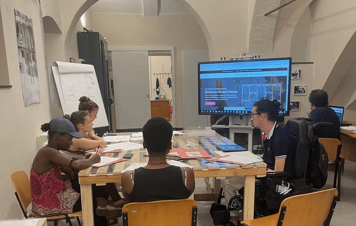 Lavoro, parte il progetto Resmyle dedicato ai giovani per lo sviluppo di nuove idee imprenditoriali