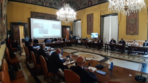 Polemiche sulla nuova funzionaria: il bando comunicazione di Città Metropolitana assegnato alla figlia dell’ex segretario generale