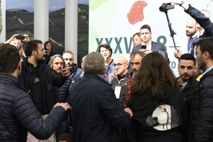 Ministra Roccella contestata al Salone del Libro, Berrino (Fdi): "Compagni dai comportamenti totalitari la censurano"