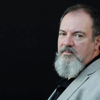 Violenza maschile, Carlo Lucarelli al Ducale lunedì 28 novembre
