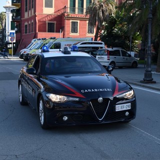 Adescata con un annuncio di lavoro, la sequestra e violenta: arrestato un trentacinquenne