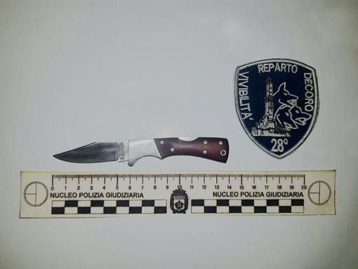 Ubriaco alla guida fugge a tutta velocità dalla municipale con la famiglia a bordo: arrestato