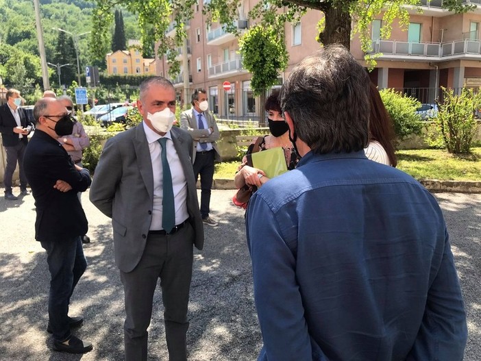 Terza dose di vaccino anti-Covid, il sottosegretario alla Salute Costa: &quot;Attendiamo evidenze scientifiche, ma la struttura è pronta&quot;