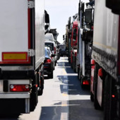 Autostrada A12, maxi-tamponamento in galleria: coinvolti sette veicoli