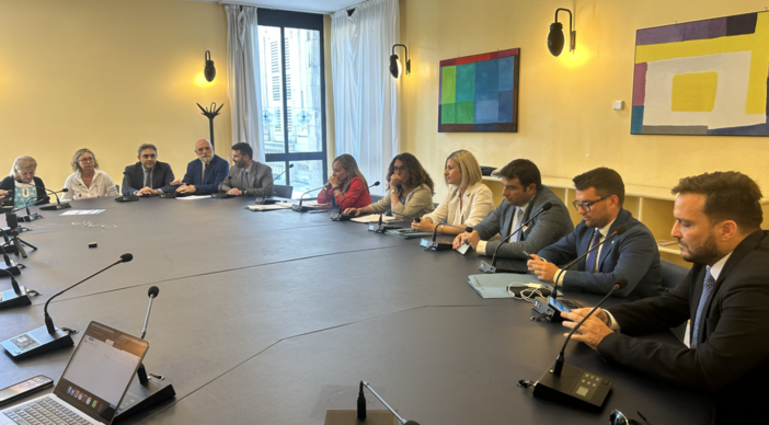 Caos in Consiglio, l’opposizione abbandona l’aula e accusa la giunta: “Colpo di mano sull’IMU, negata ogni forma di confronto” Caos in Consiglio, l’opposizione abbandona l’aula e accusa la giunta: “Colpo di mano sull’IMU, negata ogni forma di confronto”