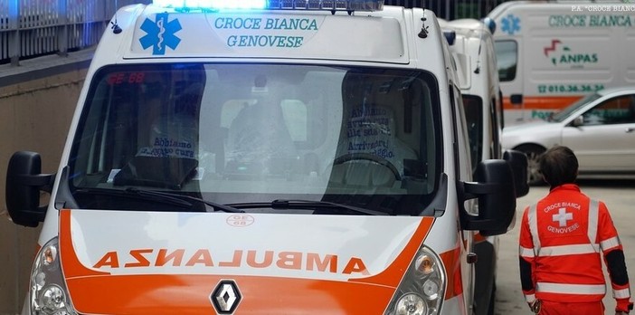 Albaro, travolto da un'auto mentre attraversa la strada: muore un uomo di 54 anni Albaro, travolto da un'auto mentre attraversa la strada: muore un uomo di 54 anni