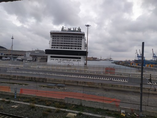 Porto di Genova, al via le banchine elettrificate per lo scalo passeggeri. Si parte a inizio 2026